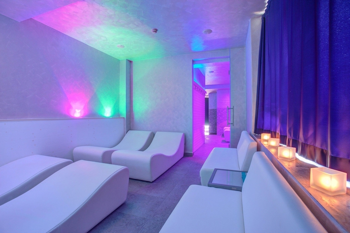 Imagen de los interiores del Hotel Ferretti Beach. Foto 14