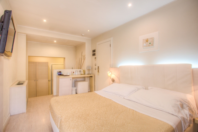 Imagen de la habitación del Hotel Ferretti Beach. Foto 6