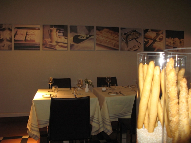 Imagen del bar/restaurante del Hotel Ferretti MajesticHouse. Foto 2