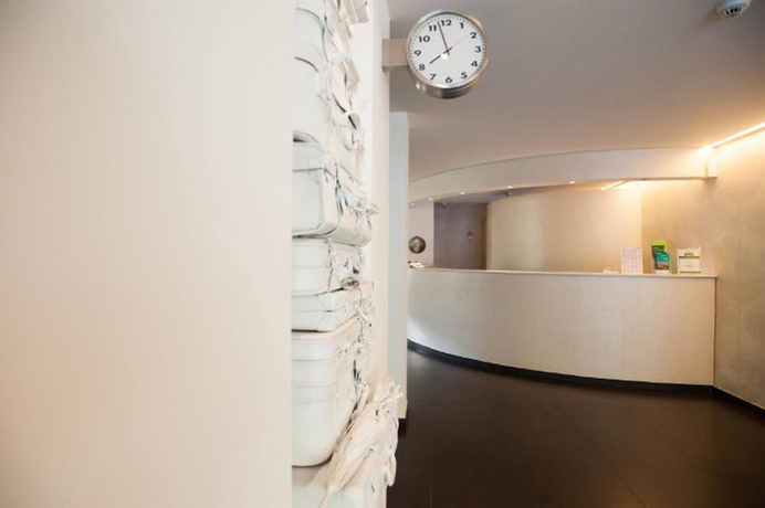 Imagen de los interiores del Hotel Ferrohotel. Foto 16