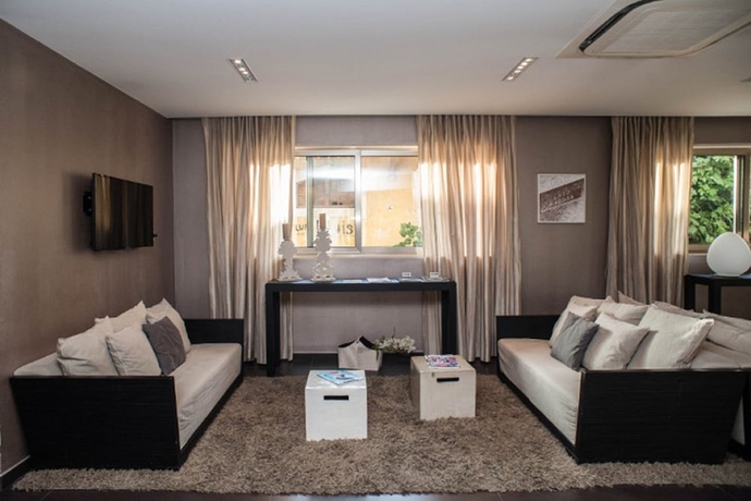 Imagen de los interiores del Hotel Ferrohotel. Foto 19