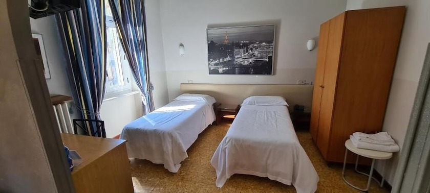 Imagen de la habitación del Hotel Ferrucci, Tur&iacute;n. Foto 5