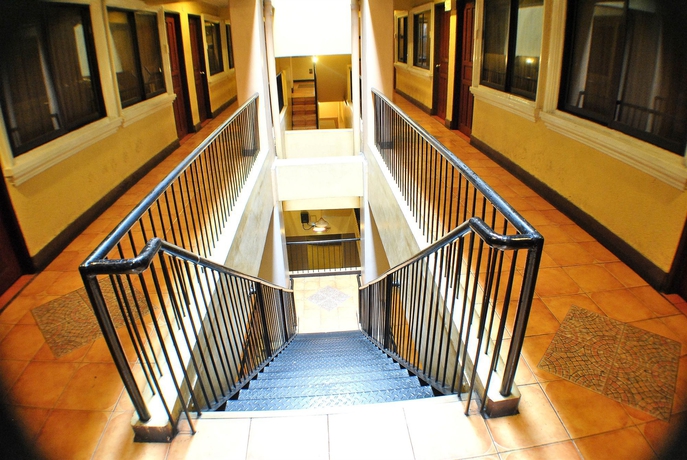 Imagen de los interiores del Hotel Fersal. Foto 16