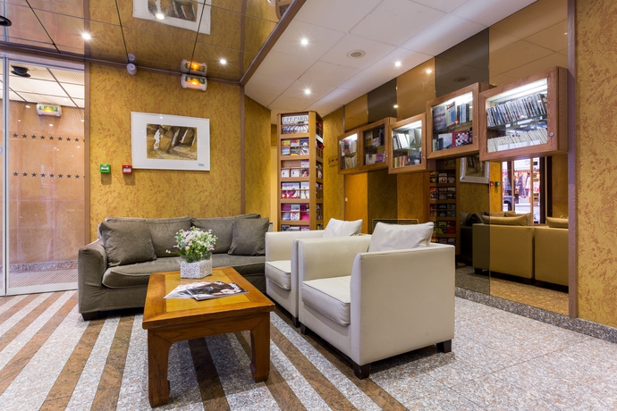 Imagen de los interiores del Hotel Fertel Etoile. Foto 14