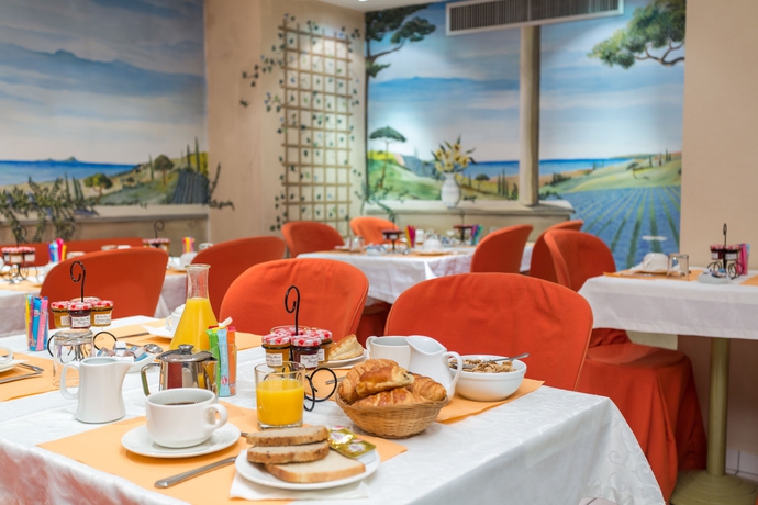 Imagen del bar/restaurante del Hotel Fertel Maillot. Foto 5