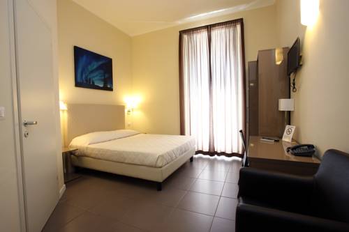 Imagen de la habitación del Hotel Ferton. Foto 13