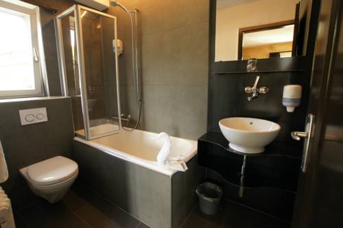 Imagen de la habitación del Hotel Ferus. Foto 16