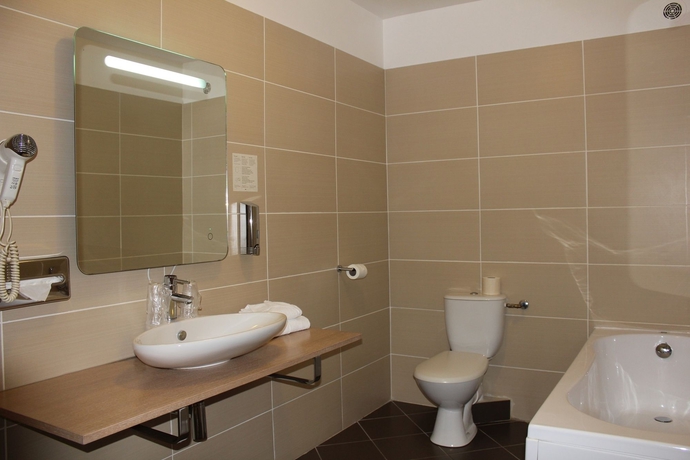 Imagen de la habitación del Hotel Fesch and Spa. Foto 12