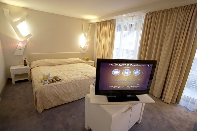 Imagen de la habitación del Hotel Festa Chamkoria. Foto 3