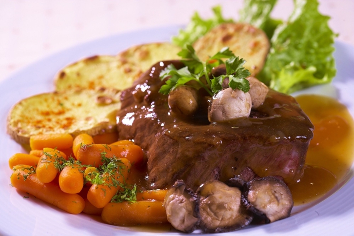 Imagen del bar/restaurante del Hotel Festa Chamkoria. Foto 2