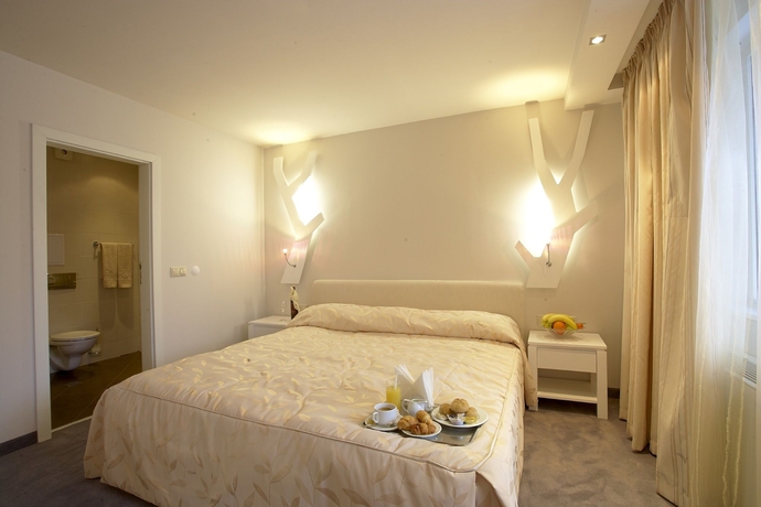 Imagen de los interiores del Hotel Festa Chamkoria. Foto 15