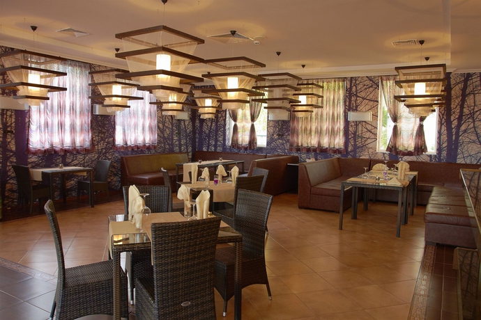 Imagen del bar/restaurante del Hotel Festa Pomorie Resort. Foto 1