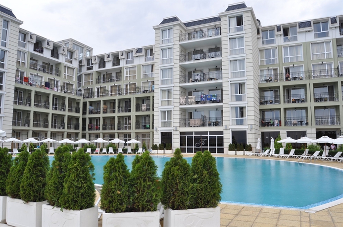 Imagen de los exteriores del Hotel Festa Pomorie Resort. Foto 7