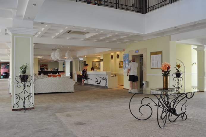 Imagen de los interiores del Hotel Festa Pomorie Resort. Foto 9