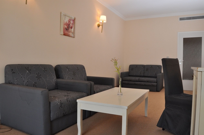 Imagen de los interiores del Hotel Festa Pomorie Resort. Foto 10