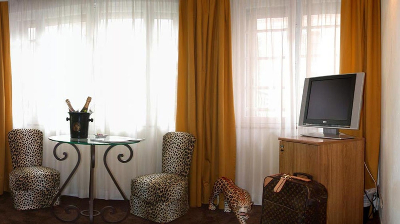 Imagen de la habitación del Hotel Festival, Cannes. Foto 4