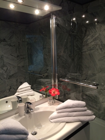 Imagen de la habitación del Hotel Festival, Cannes. Foto 5