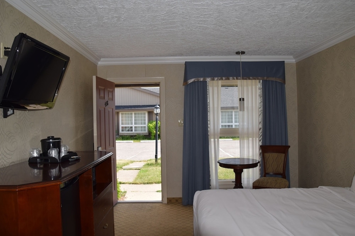 Imagen de la habitación del Hotel Festival Courtyard Inn. Foto 8