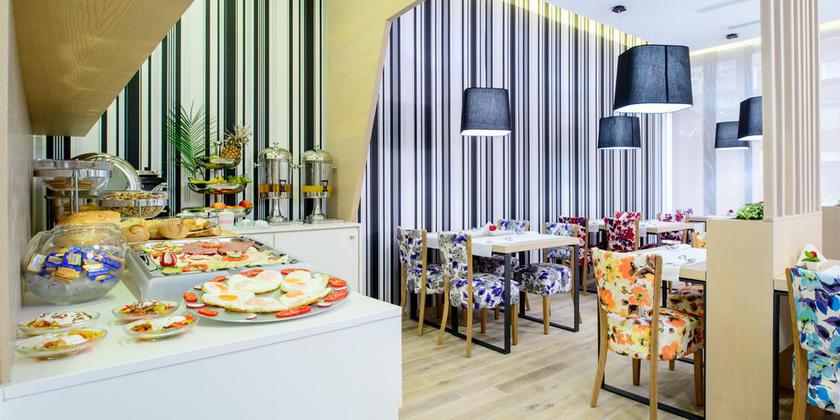 Imagen del bar/restaurante del Hotel Festival. Foto 2