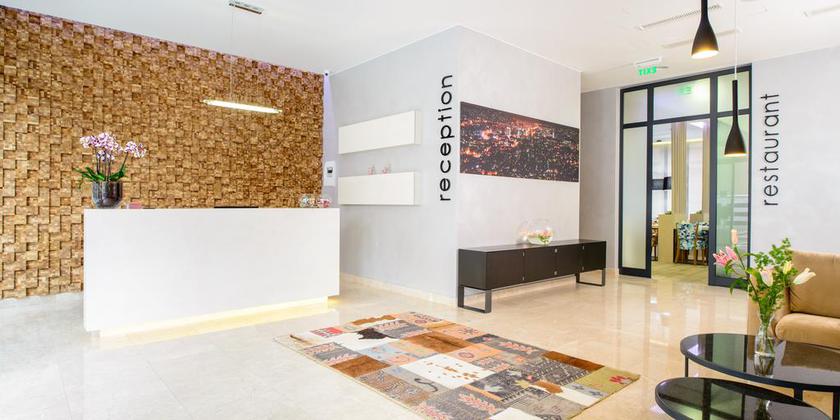 Imagen de los interiores del Hotel Festival, Sarajevo. Foto 10