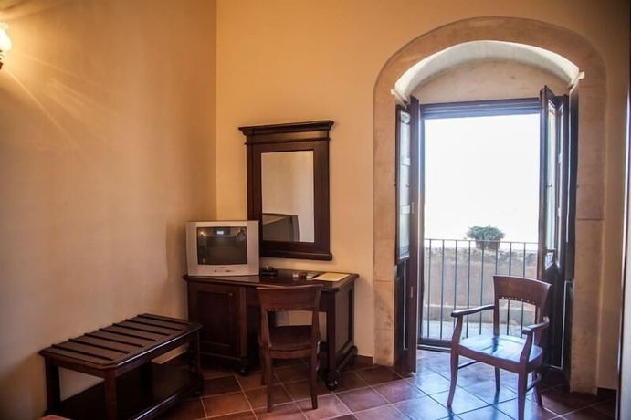Imagen de la habitación del Hotel Feudo Bauly. Foto 13
