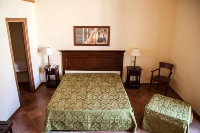 Imagen de la habitación del Hotel Feudo Bauly. Foto 15