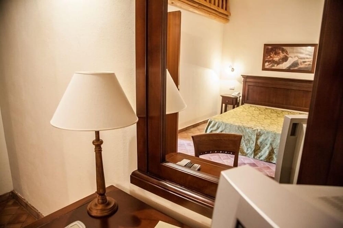 Imagen de la habitación del Hotel Feudo Bauly. Foto 16