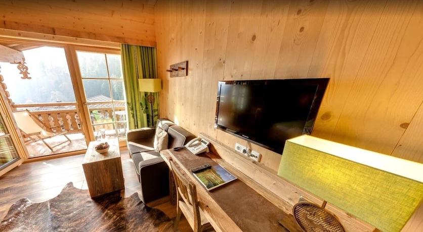 Imagen de la habitación del Hotel Feuriger Tatzlwurm. Foto 11