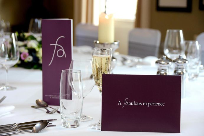 Imagen de los exteriores del Hotel Feversham Arms and Verbena Spa. Foto 9