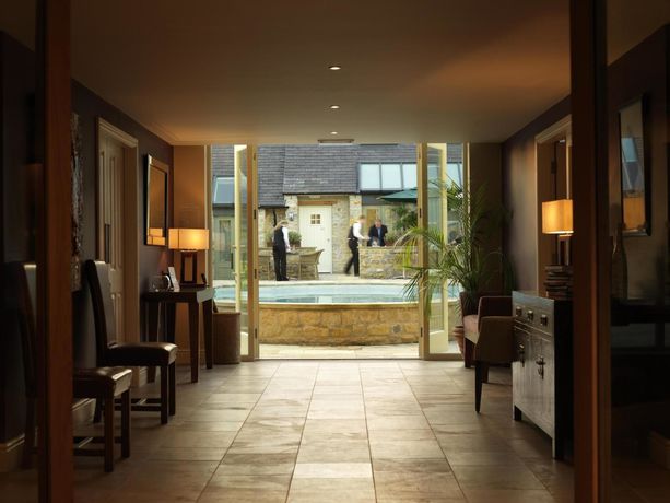 Imagen del bar/restaurante del Hotel Feversham Arms and Verbena Spa. Foto 2