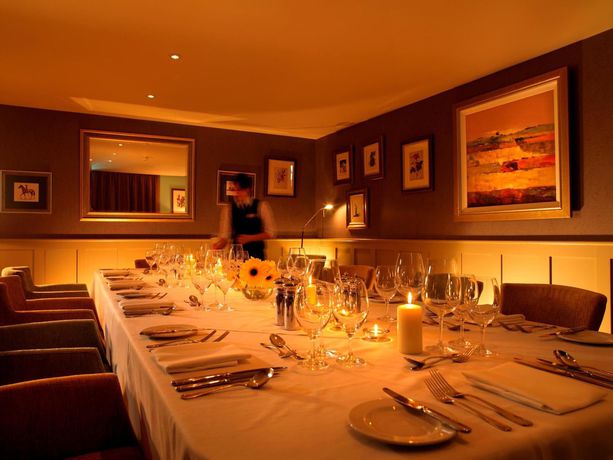 Imagen del bar/restaurante del Hotel Feversham Arms and Verbena Spa. Foto 5