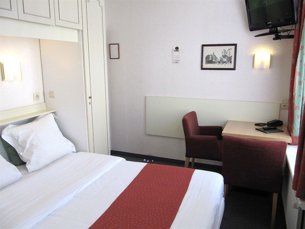 Imagen de la habitación del Hotel Fevery. Foto 7