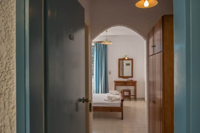 Imagen de la habitación del Hotel Fevro. Foto 15