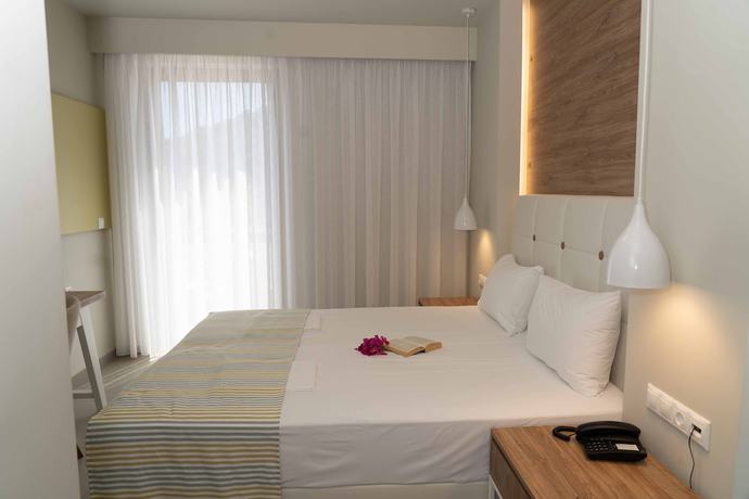 Imagen de la habitación del Hotel Fevro. Foto 17