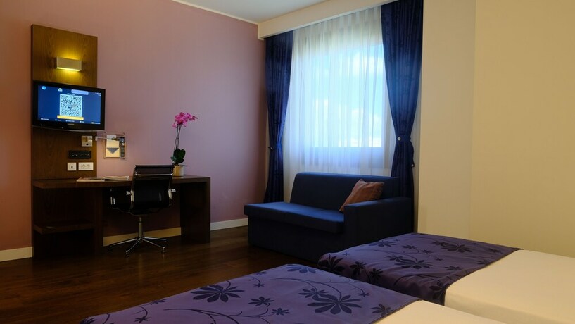 Imagen de la habitación del Hotel Fez Inn. Foto 20