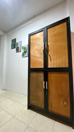Imagen de la habitación del Hotel Fi Hostel Kuta. Foto 8