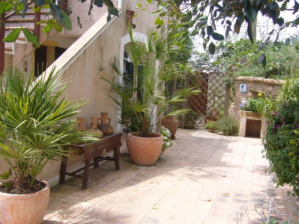 Imagen de los exteriores del Hotel F&iacute;nca L&iacute;bertad. Foto 14