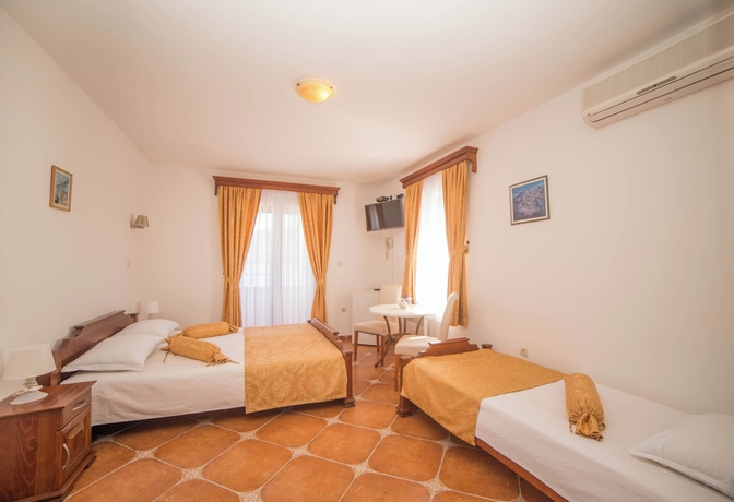 Imagen de la habitación del Hotel Fiammanti. Foto 16