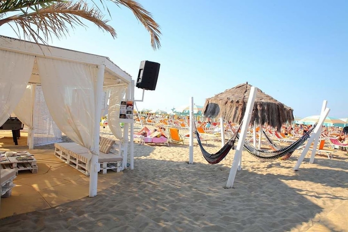 Imagen de los exteriores del Hotel Fiammetta, Rimini. Foto 15