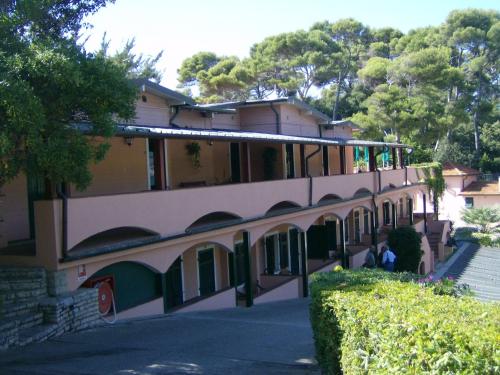Imagen general del Hotel Fiascherino. Foto 1
