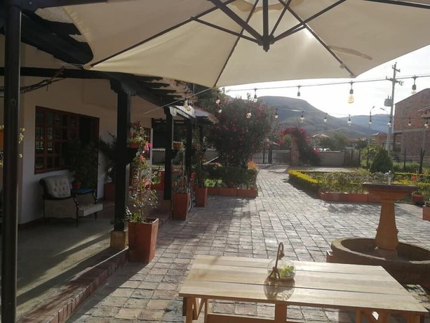 Imagen del bar/restaurante del Hotel Ficus Boutique. Foto 3