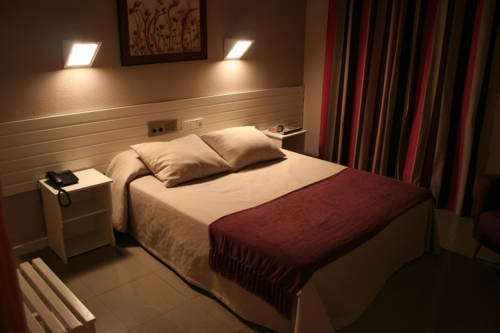 Imagen de la habitación del Hotel Fidalgo. Foto 5