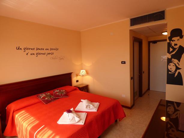 Imagen de la habitación del Hotel Fidenza. Foto 5