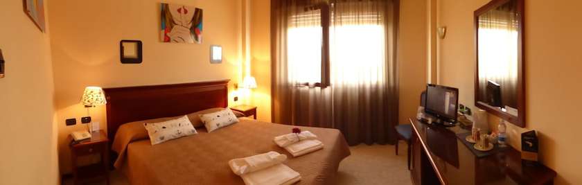 Imagen de la habitación del Hotel Fidenza. Foto 10