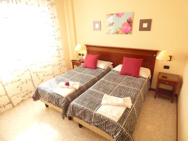 Imagen de la habitación del Hotel Fidenza. Foto 15
