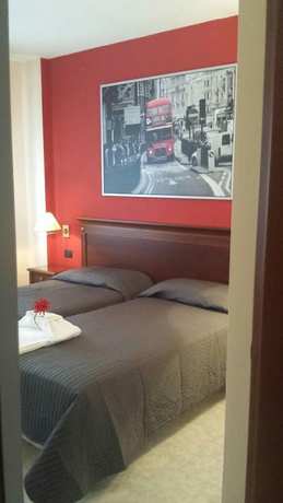 Imagen de la habitación del Hotel Fidenza. Foto 19