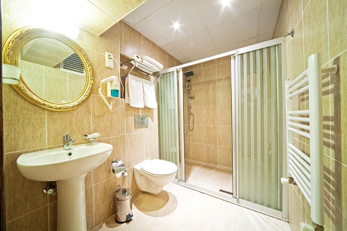 Imagen de la habitación del Hotel Fides. Foto 7