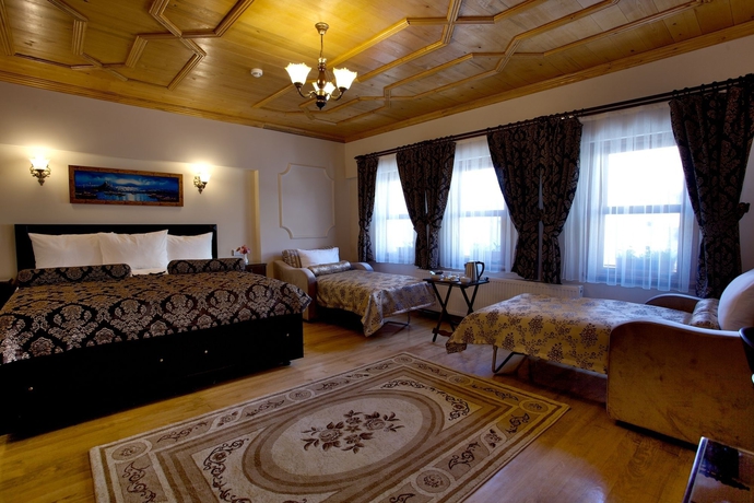 Imagen de la habitación del Hotel Fides. Foto 15