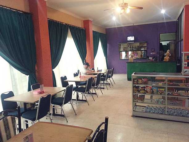 Imagen del bar/restaurante del Hotel Fiducia Kaji, Yakarta. Foto 2