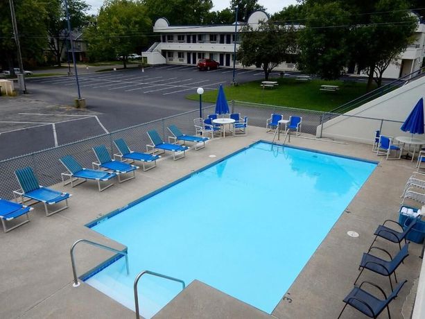 Imagen de la piscina del Hotel Fields Park Motel, Wisconsin Dells. Foto 18